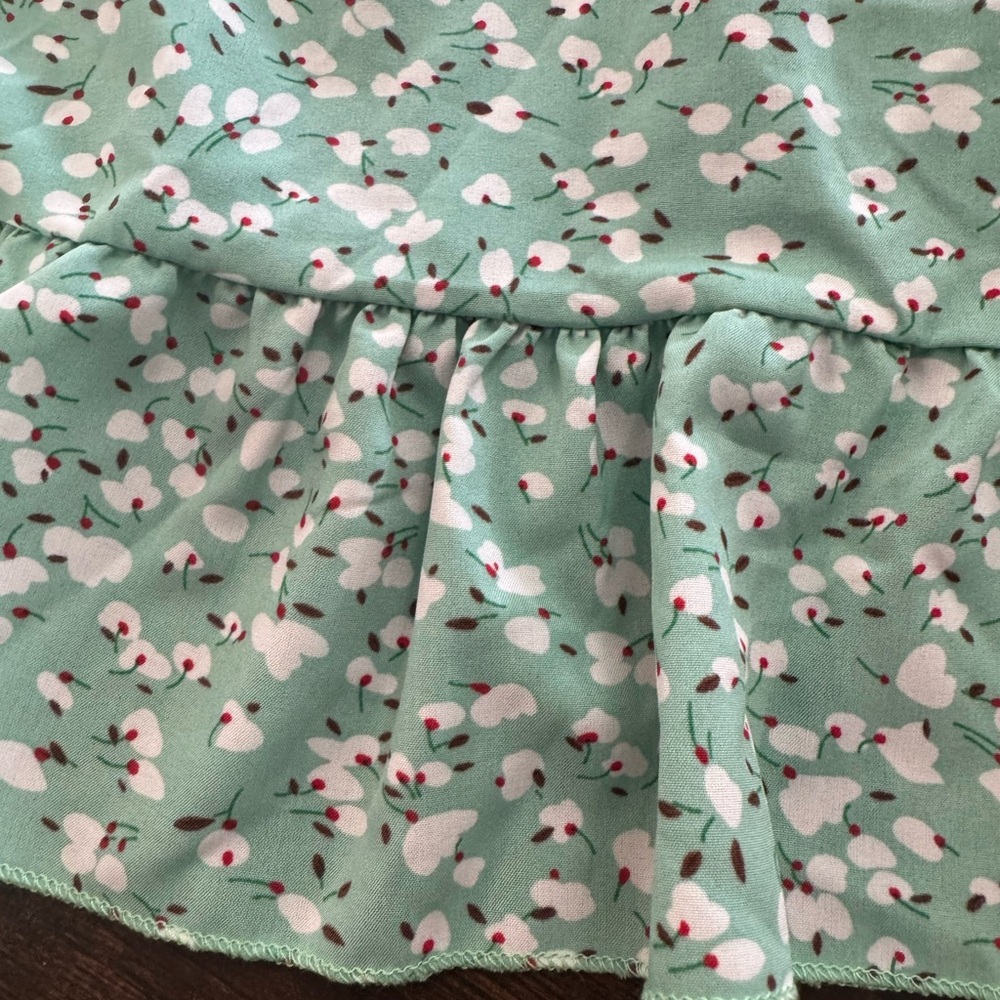 SHEIN Floral Green Ruffle Sleeve Top Size S - Picture 8 of 10